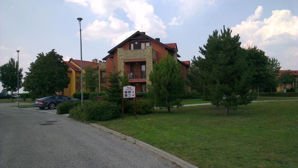 Apartman Golf Lux Бюк Номер фото